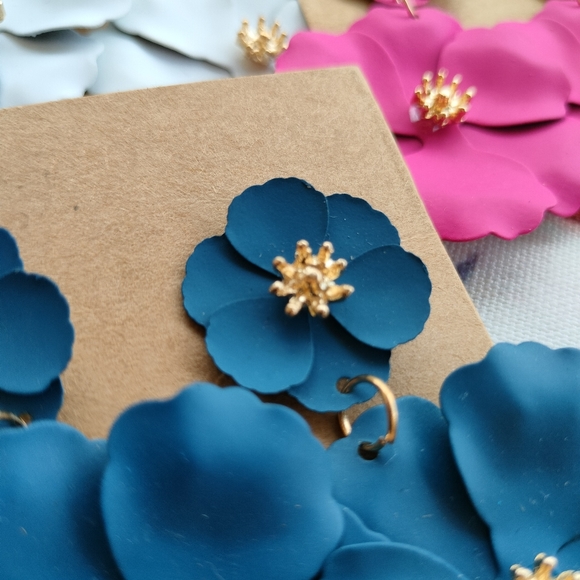 Deep Blue Floral Earrings - Picture 3 of 13